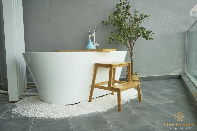 Presidential One Bedroom Bathtub Suite - room photo 3